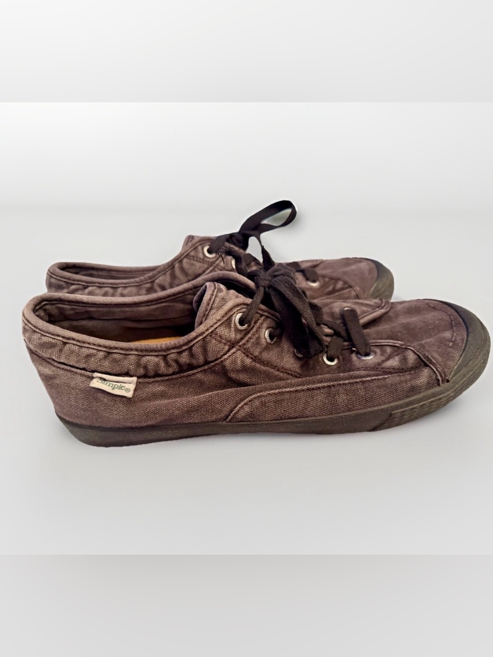 Simple Brown Canvas Sneakers